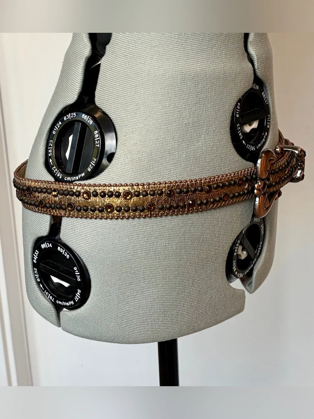 B.B. Simon Jeweled 1.25” Leather Belt Bronze-Tone Hardware, 30-35, EUC